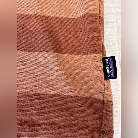 Men’s Striped Patagonia Tee - Picture 5 of 12